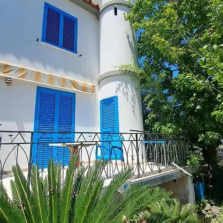 A Casa Di Concetta - Camera Vista Mare Homestay
